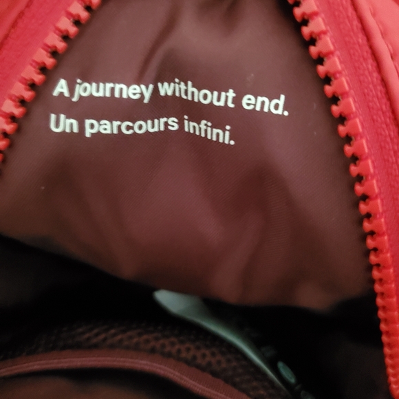 Lululemon Team Canada Crossbody Bag - Picture 4 of 5
